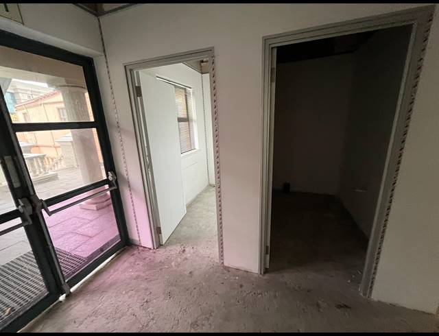 454M² BUSINESS TO LET IN CENTURY CITY